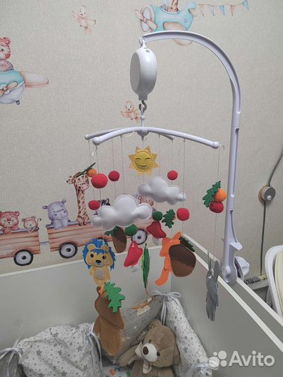 Мягкий, музыкальный мобиль на кроватку