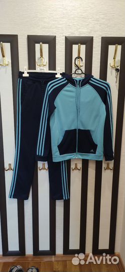 Спортивные костюмы Adidas, Bilcee р-р 42