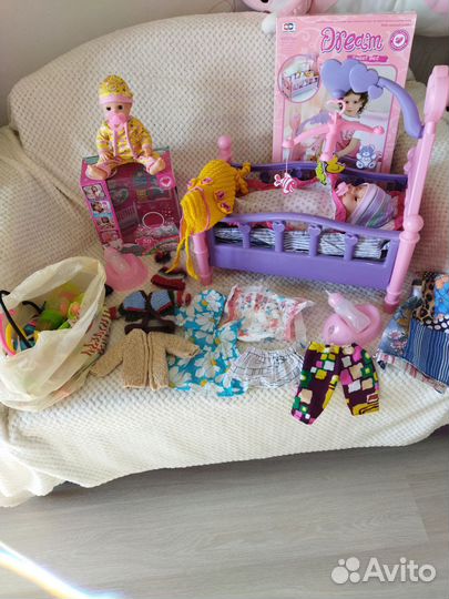 Пупсики, куклы + кроватка и аксессуары