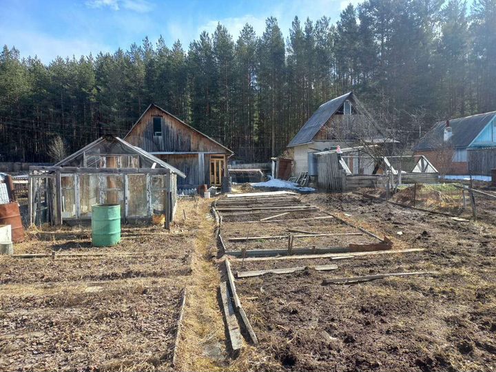 Участок 4 сот. (СНТ, ДНП)