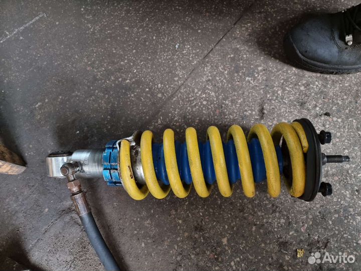 Амортизаторы передние Nissan Navara Pathfinder