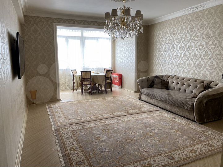 2-к. квартира, 56 м², 5/10 эт.