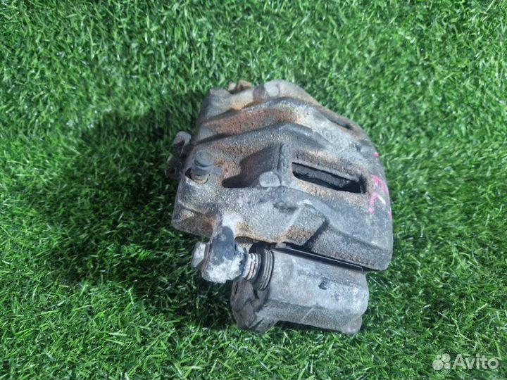 Суппорт передний левый Hyundai Santa Fe CM D4EA