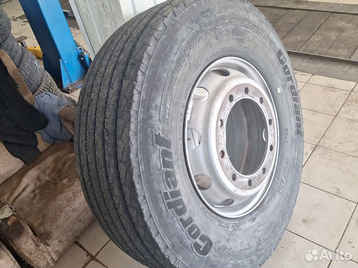 Продам резину 385 65 р22.5