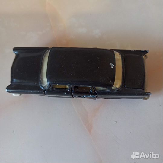 Газ 13 Чайка