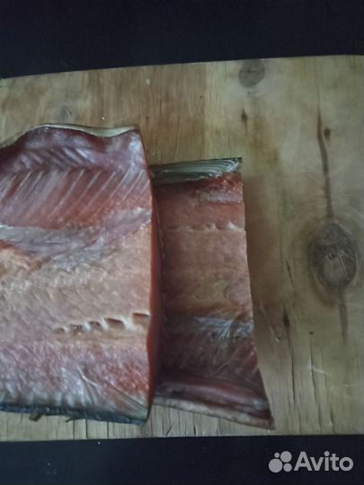 Красная рыба копченая