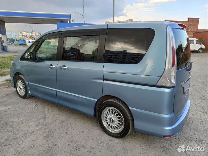 Nissan Serena 2.0 CVT, 2012, 160 000 км