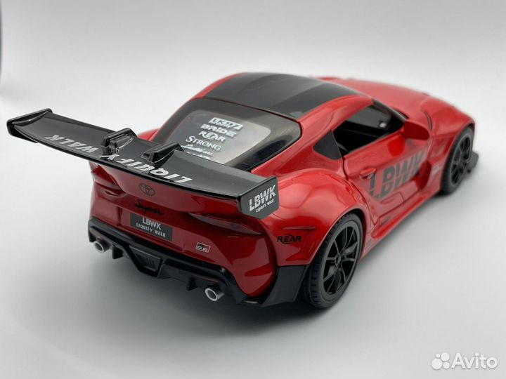 Коллекционная модель Toyota Supra металл 1:24