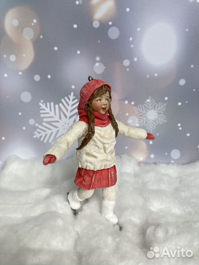 Ватная елочная игрушка Фигуристка