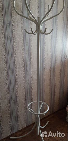 Вешалка для одежды напольная металлическая