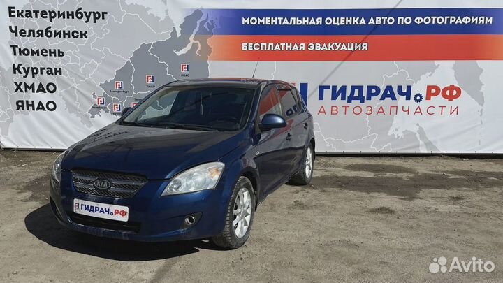 Поводок стеклоочистителя заднего Kia Ceed (ED) 988