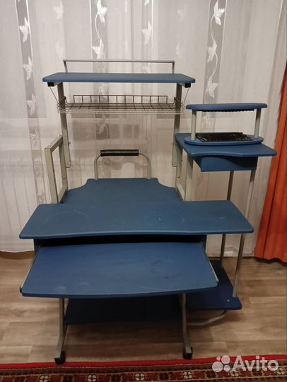 Компьютерный стол