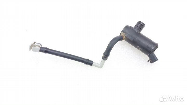 Насос омывателя Toyota Land Cruiser Prado J150