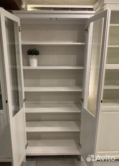 Шкаф витрина IKEA hemnes хемнес