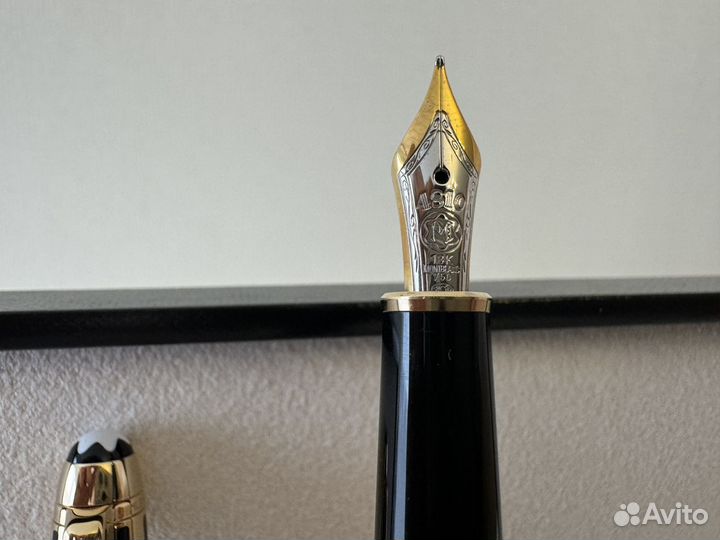 Montblanc перьевая ручка