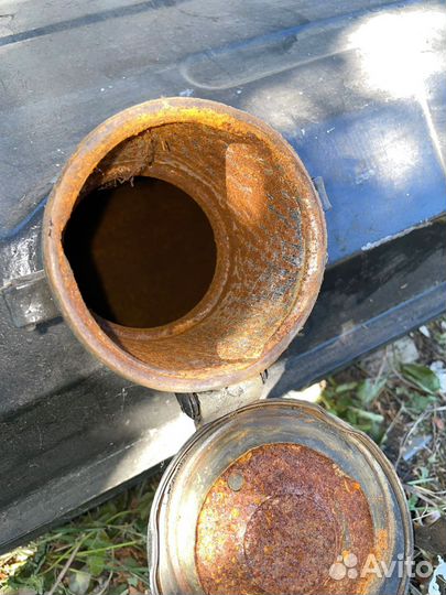 Бензобак грузовика