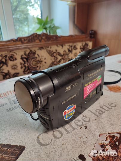 Кассетная видеокамера Panasonic RX10