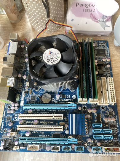 Материнская плата Gigabyte