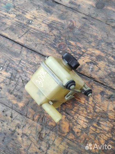 Бачок гидроусилителя руля Mazda Demio 2 DY3R DY3W