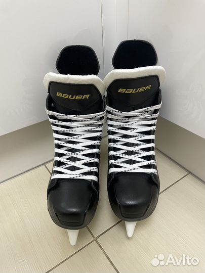 Коньки хоккейные bauer supreme s140 (разм 39 ) 6R