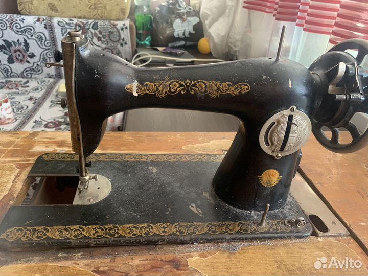 Швейная машинка