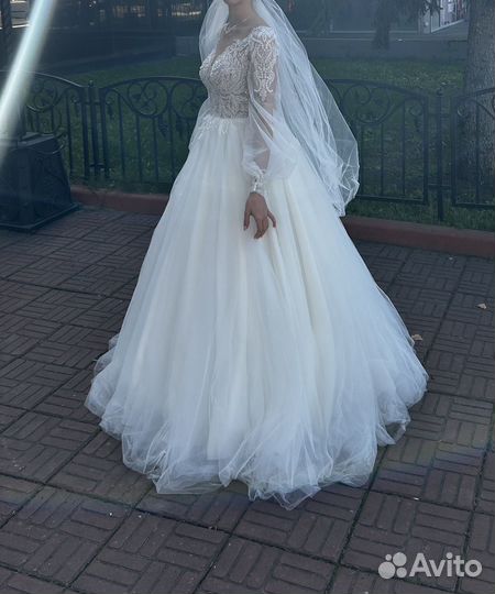 Свадебное платье