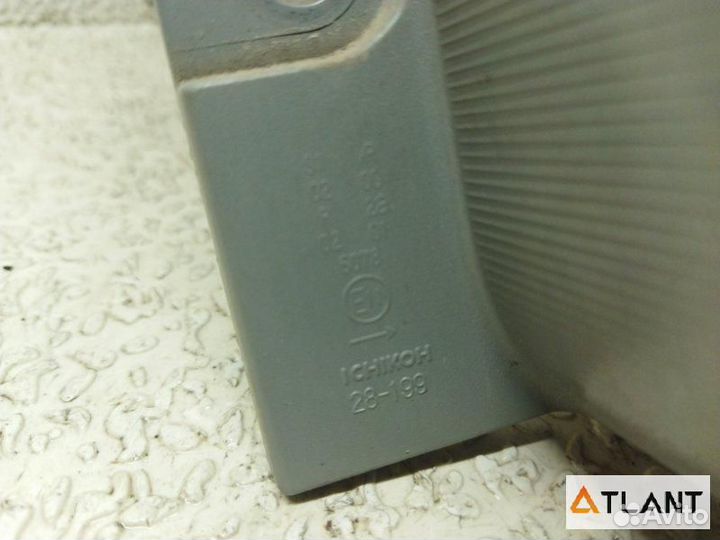 Стоп-сигнал задний правый toyota voxy