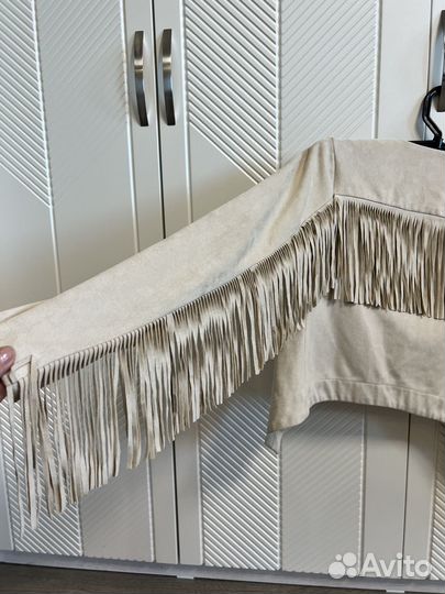 Замшевая куртка женская с бахромой