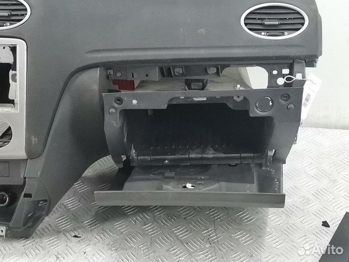 Торпедо (панель передняя) для Ford Focus 2 1365152