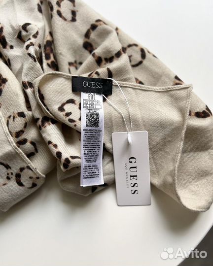 Шарф Guess