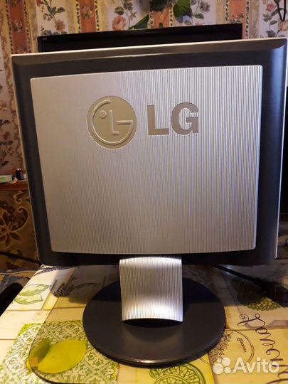 Монитор LG 17 дюймов