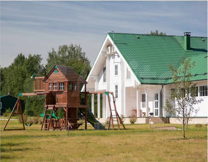 Коттедж 1208 м² на участке 5,48 га