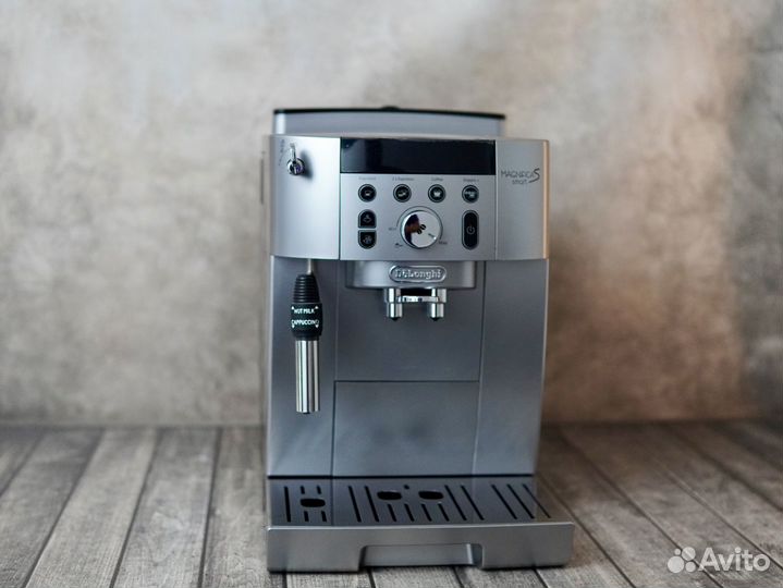 Кофемашина delonghi ecam 250.31.SB