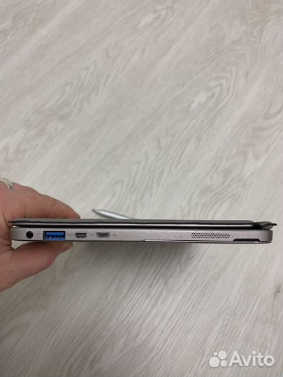 Планшет Asus T202H