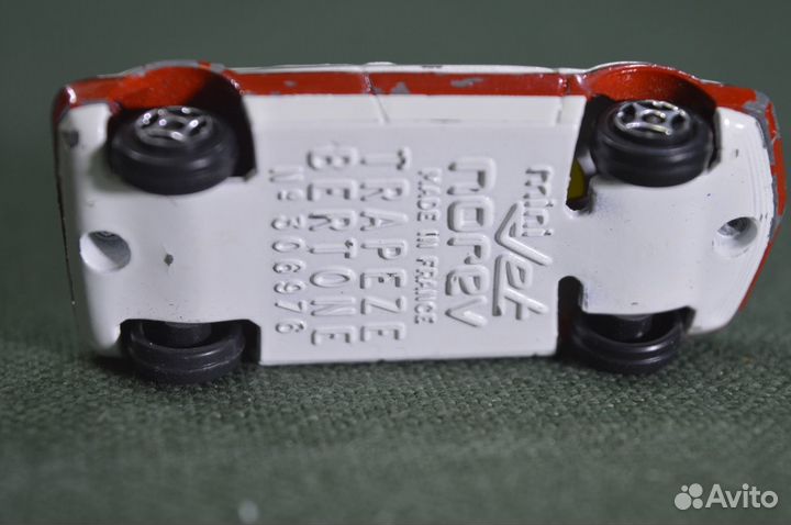 Машинка модель 