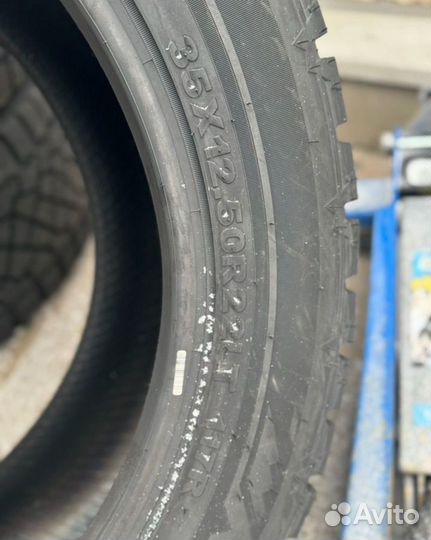 Predator New Mutant Arctic PNMICE 19 35/12.5 R22 117R