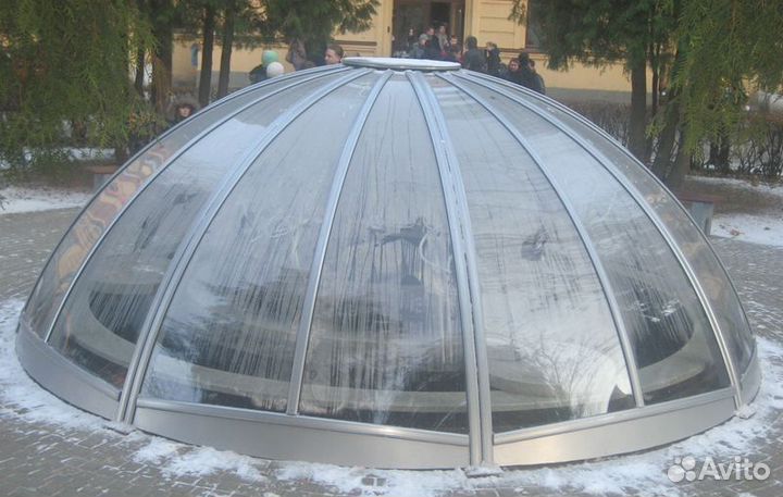 Стеклянный купол