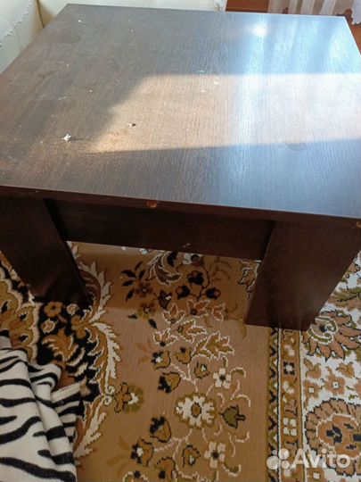 Журнальный столик