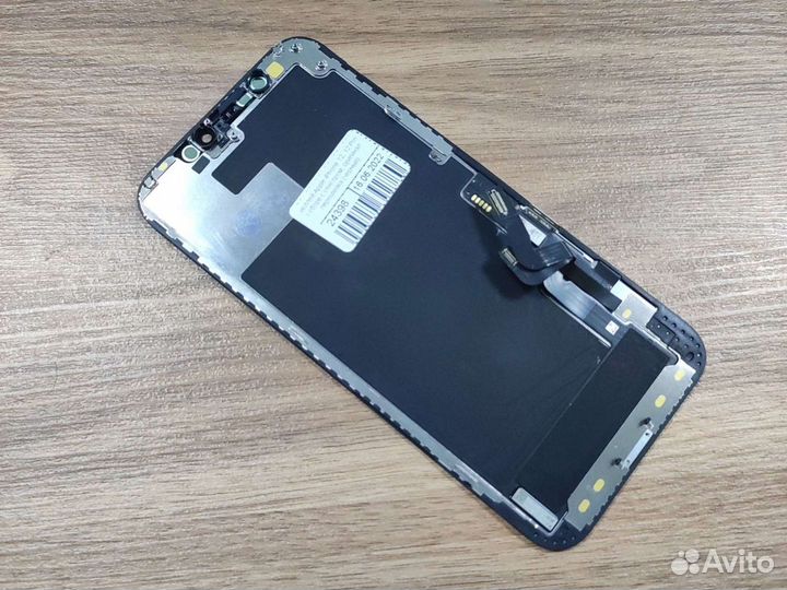 Дисплей на iPhone 12, 12 Pro переклейка