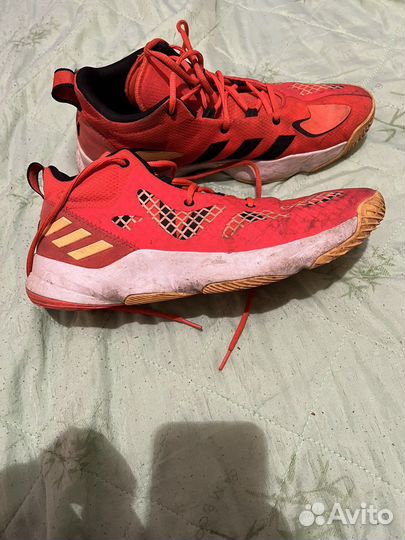 Кроссовки adidas