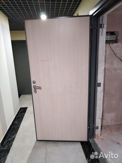 Дверь входная