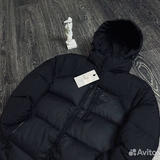 Зимняя куртка moncler