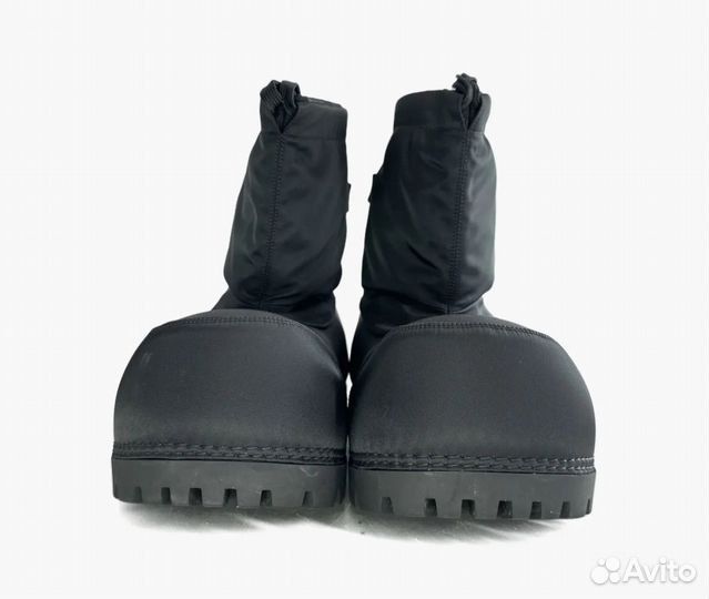 Balenciaga alsaka boots