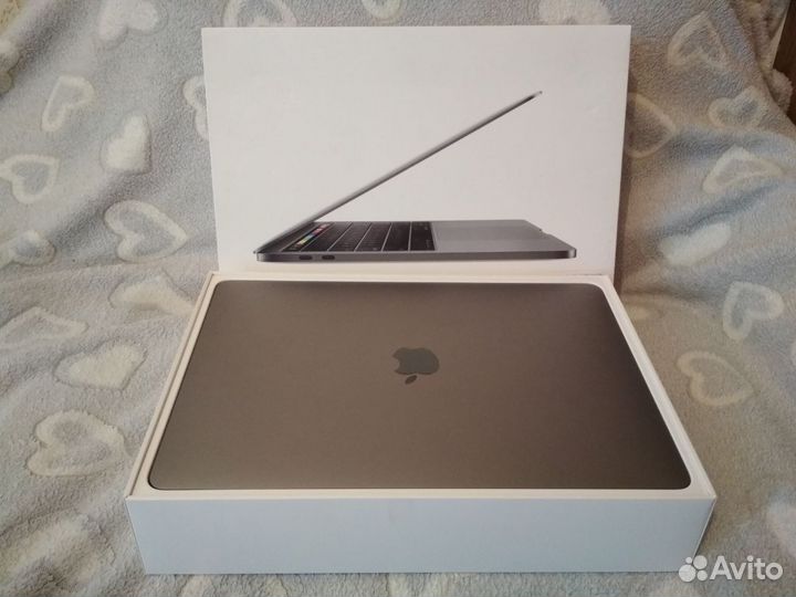 Ноутбук Apple MacBook Pro 15,2 with Touch Bar 2019