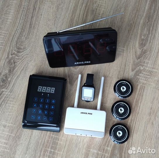 Комплект системы вызова: кнопка вызова официанта