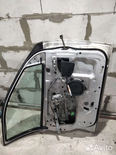 Передняя левая дверь Вольво S80