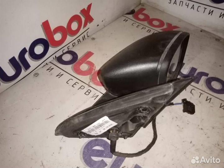 Зеркало правое электрическое Skoda Rapid 2013