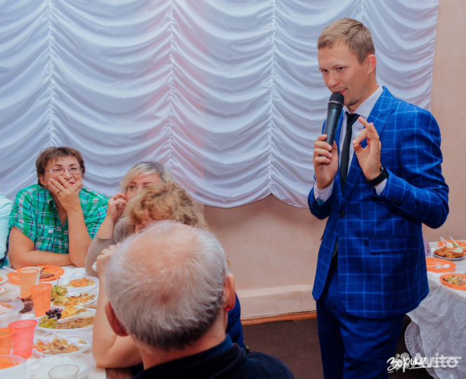 Ведущий (тамада ) событий праздников мероприятий