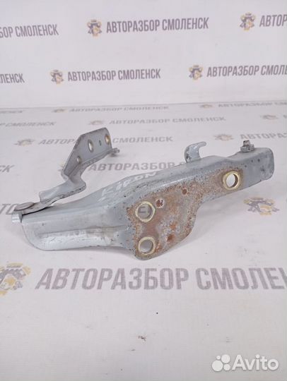 Петля капота левая SsangYong Kyron I (2005—2007)