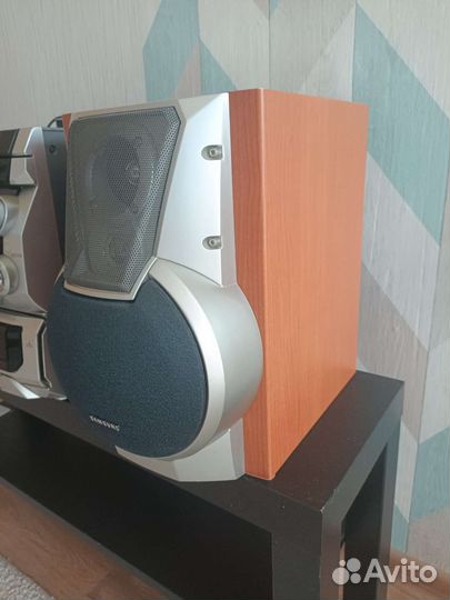 Музыкальный центр